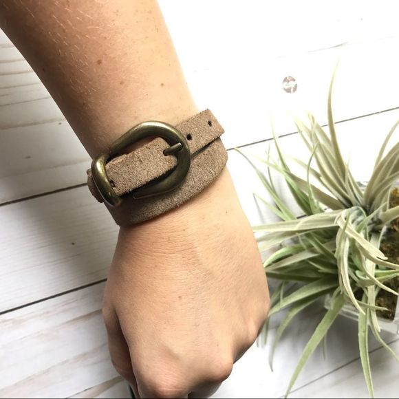 Jewelry - Leather wrap bracelet brass accent tan brown NEW